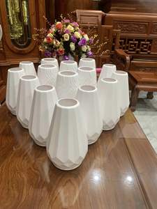 Vase à fleurs en plastique aspect céramique nordique, léger, résistant aux chocs, vase décoratif pour la maison, les événements et la décoration de table - Mme Tarina - Product Image 3