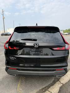 SUV compact hybride d'occasion 2025, finition Sport Touring - Product Image 2