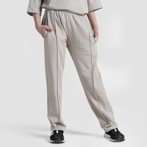 Pantalones Cómodos Color Beige 002, Tela Transpirable de Felpa - Product Image 1