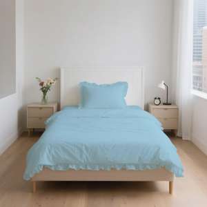 Parure de lit haut de gamme en polycoton rayé bleu, housse de couette moderne à volants, drap-housse et taie d'oreiller pour usage domestique - Product Image 4