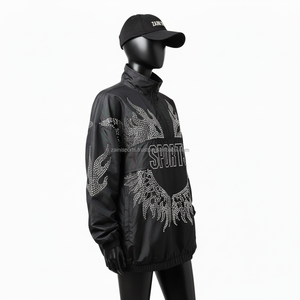 Veste coupe-vent en nylon 140 GSM pour femmes, couleur noire, avec panneaux latéraux en forme de flamme et logo personnalisé en strass, veste pour femmes - Product Image 5