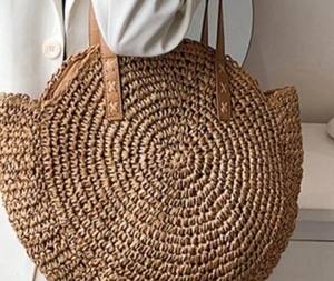 Bolso de Playa de Rafia Tejido a Mano: Bolso Redondo Estilo Boho con Asas de Cuero - Product Image 4