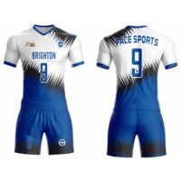 Prêt à Expédier Nouveau Style de Vêtements de Football Conception Personnalisée Uniforme de Football par Sublimation Kit de Jersey à Manches Courtes et Pantalon