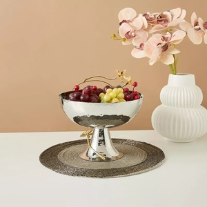 Bol en métal de vente chaude de couleur argentée de conception de petite fleur avec le métal de grande qualité aux prix bon marché avec des tailles 21x23x25 cm - Product Image 1