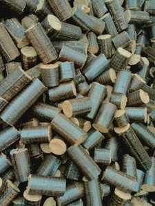 Briquetas de biomasa sostenibles de residuos agrícolas y aserrín para combustible de energía limpia confiable en uso doméstico e industrial - Product Image 2