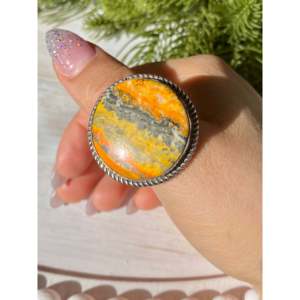 Anillo de Plata de Ley Chapado en Oro Rosa con Ágata BB de Jereme Delgarito, Estilo Hip-Hop Moderno, Engaste de Bisel, Talla 13.5, Disponible Gratis - Product Image 2