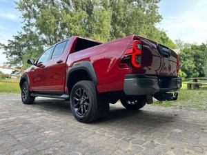 Nuovo Toyota Hilux 2025 con Trasmissione Automatica, Motore Diesel a Combustione Interna 3.5L, Potenza 150 kW (204 CV) - Product Image 5