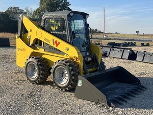 รถตักล้อยาง Wacker Neuson SW21 แบบ Skid Steer ขนาดเล็ก มือสอง พร้อมบุ้งกี๋ - Product Image 3