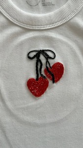 Porte-clés léger perlé imperméable durable en laiton plaqué or avec des breloques de perles pour les femmes - Product Image 6