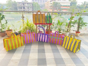 ถุงซิปไนลอนรีไซเคิลเป็นมิตรต่อสิ่งแวดล้อมขนาดใหญ่ถุงผ้าพิมพ์แบบออฟเซ็ตพิมพ์แบบยั่งยืนกระเป๋าทอ PP รุ่นสำหรับอินเดีย - Product Image 3