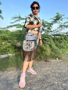 กระเป๋าสะพายพาดลำตัวหนังแท้สำหรับผู้หญิงหนังแท้ขนแกะสไตล์โบโฮใหม่ - Product Image 2