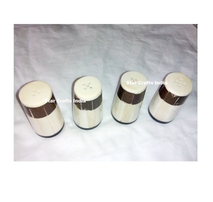 Juego de Salero y Pimentero de Cuerno Estilo Vintage, Accesorios de Cocina, Botellas de Especias de Cuerno con Soporte para el Hogar, Hecho en India - Product Image 4