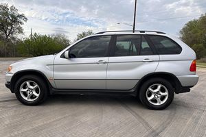 BMW X5 3.0i 2003 Usado, Sin Reserva, Paquetes Premium y para Clima Frío, Tracción en las Cuatro Ruedas, Mayormente de Propietarios Occidentales, Sin Modificaciones - Product Image 3