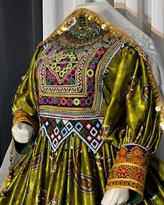 Vêtements afghans traditionnels pour femmes personnalisés du fabricant Salwar Kameez en soie élégante édition limitée 500 pièces à vendre - Product Image 3