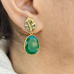 Pendientes de Moda con Ónice Verde Tallado en Facetas, Engaste de Bisel en Forma de Huevo, Latón Chapado en Oro de 18k, Diseño de Hoja - Product Image 2