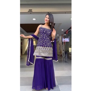 Kurti en Georgette entièrement brodé avec un ensemble Sharara pour les festivals et les occasions spéciales, Sharara pakistanais pour l'exportation mondiale - Product Image 1