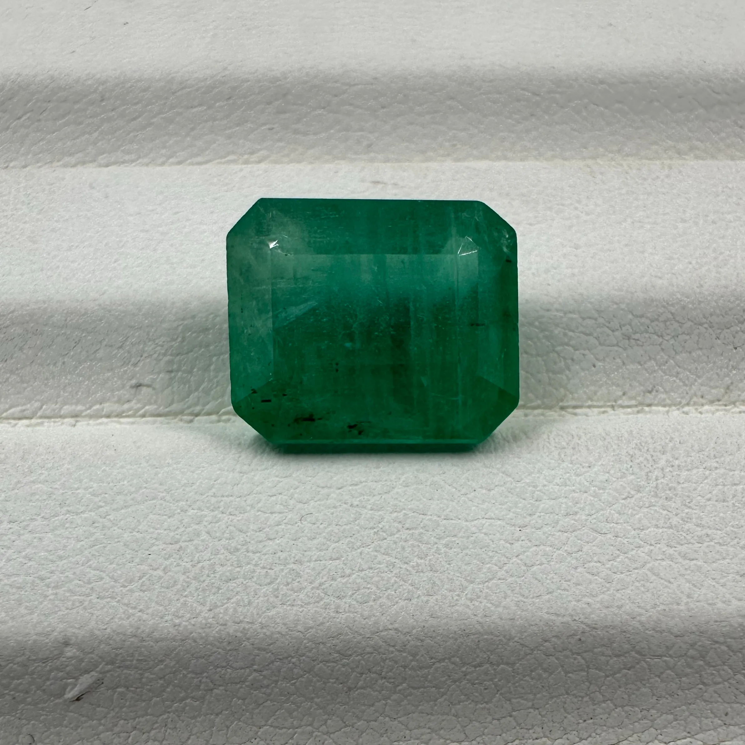 Beautiful and Economical 100% Natural Zambian Emerald Loose Gemstone for Jewellery Use from Loose Gemstone Emerald Lot