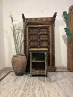 Armoire en bois élégante et moderne, faite à la main, écologique, multi-usages, avec portes à panneaux plats miroir, finition vieillie, pour salon