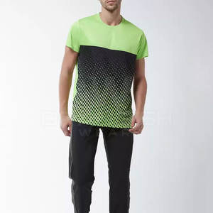 T-shirt personnalisé de sublimation grande taille en vente de gros T-shirt personnalisé de sublimation pour les hommes - Product Image 5