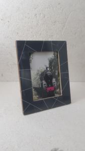 Cadre photo mural en résine et bois de style moderne et doré Décoration d'intérieur en gros d'usine avec logo personnalisé - Product Image 4