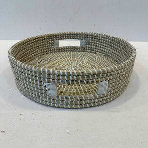 Plateau rond de luxe en jonc de mer avec ficelle en PP - Panier de rangement multifonctionnel et écologique - Product Image 3