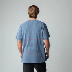 เสื้อยืดออกกำลังกายสีดำอ่อนผ้าไนลอนสแปนเด็กซ์ระบายอากาศได้ดีสำหรับผู้ชาย - Product Image 3