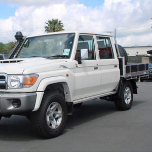 Offre de réduction sur véhicule d'occasion propre 2022 Toyota Land Cruiser LX 4.5dt 4x4 5MT RHD/LHD, faible kilométrage - Product Image 1