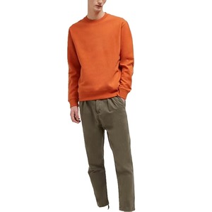 Sweatshirts à col rond personnalisés de qualité supérieure pour hommes pull professionnel à manches longues en polaire épaisse vierge pour le printemps - Product Image 5