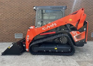 Chargeuse compacte sur chenilles Kubota SVL97-2 avec pack forestier et broyeur industriel pour travaux extérieurs intensifs - Product Image 3