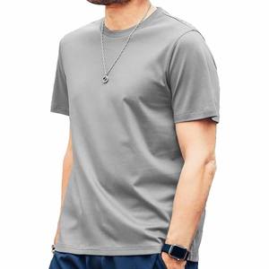 Camiseta Casual de Manga Corta para Hombre con Diseño Minimalista, Cargada por Dress Sports - Product Image 1