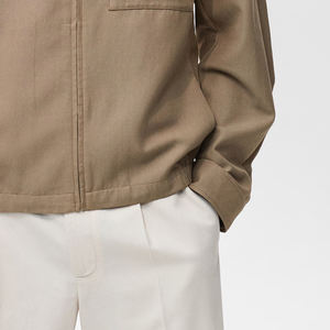 Veste pour homme à col rabattu avec logo personnalisé, en tissu respirant et doux, vêtement décontracté, manches longues, matière confortable - Product Image 4