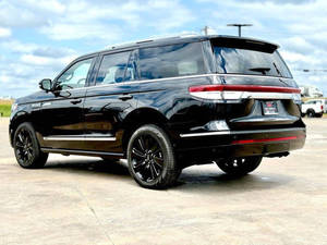 Construido estándar 2024 Lin-coln Navi-gator Reserva - Product Image 2