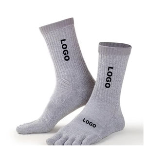 Chaussettes de haute qualité coton élastique personnalisé hommes léger confortable doux respirant cinq doigts chaussettes de sport - Product Image 1