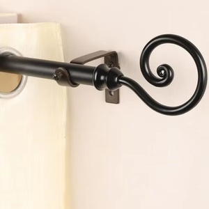 Soportes de cortina de metal de diseño clásico con pulido de primera calidad para tratamientos de grandes ventanas o configuraciones de mansiones - Product Image 1