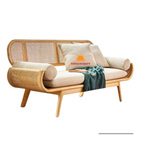 Meubles de maison 2024 bon marché chaise en rotin canapé en rotin moderne fabriqué à la main avec des options de taille personnalisables pour les espaces de vie intérieurs