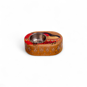 Quemador Bakhoor de madera hecho a mano con diseños de corte decorativo y acabado pulido para rituales fragantes de Tradebyd - Product Image 4