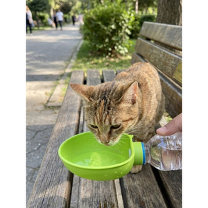 Dispensador de Agua para Mascotas con Tapa y Clip para Botellas PET - Product Image 1