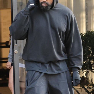 Sweat à capuche oversize pour homme avec imprimé graphique 3D, design unisexe hip-hop streetwear pour le printemps, col à capuche personnalisé - Product Image 3