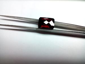 พลอยโกเมนธรรมชาติสีแดงกึ่งอัญมณีล้ำค่า - Product Image 4