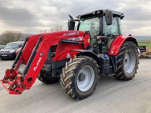 Trattore Agricolo Usato Mas-sey Ferguson 6714S 70CV 4WD Rosso con Caricatore Frontale - Il Più Venduto - Product Image 5