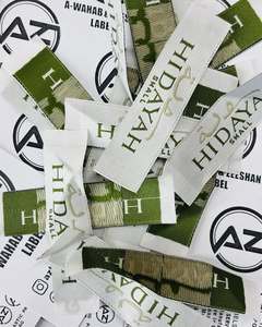 Etiqueta tejida de ropa de marca personalizada 100, etiqueta de tela para ropa con logotipo, pliegue final/pliegue central de 2x5cm, alta calidad - Product Image 3