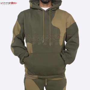 Ensemble sweat à capuche et short pour homme en tissu premium, finition soignée pour un usage polyvalent en hiver, ensemble personnalisable en deux pièces - Product Image 2