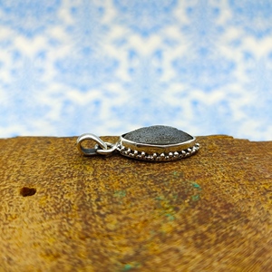 Pendentif en argent Sterling 925 fait à la main Labradorite naturelle pierre précieuse de guérison forme de marquise pendentif en pierre bijoux fins - Product Image 3