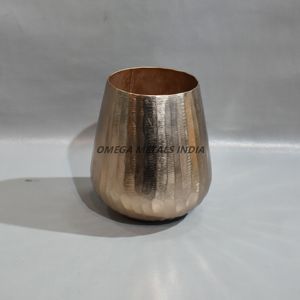 Vase moderne personnalisé en métal blanc moucheté avec finition texturée et structure ovale élégante pour un style artistique à la maison - Product Image 3