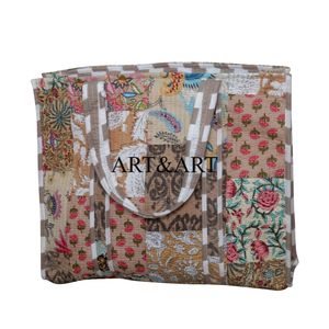 Sac fourre-tout matelassé vintage fait main pour femme, imprimé en bloc, fabriqué en Inde, idéal pour les sorties à la plage - Product Image 6