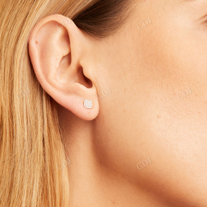 Certificat GRA Boucles d'oreilles classiques en or 14 carats 5mm 0.14CT en forme de coussin pavé de diamants pour les fiançailles et le mariage des femmes - Product Image 5