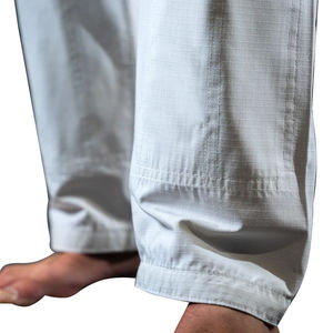 Ensemble de Kimono BJJ OEM en Gros |   Kimono de Jiu-Jitsu avec logo personnalisé |   Kimono professionnel 100% coton 300g respirant et à séchage rapide NOIR - Product Image 6