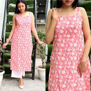 Venta al por mayor de ropa étnica india hermosa colección Catest algodón estampado sin mangas Kurtis para la venta - Product Image 2