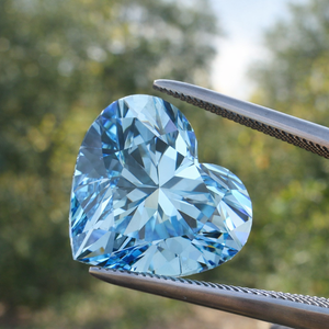 Diamant de laboratoire CVD en forme de cœur de 1,00 carat avec certificat IGI, couleur bleu vif fantaisie, clarté VVS2, élégant centre de table - Product Image 3