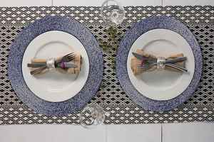 Posavasos de mesa de cristal de pulgadas con estilo elegante, juego de almohadillas de cuentas verdes hechas a mano, posavasos de pizarra duraderos y acogedores para el hogar - Product Image 2